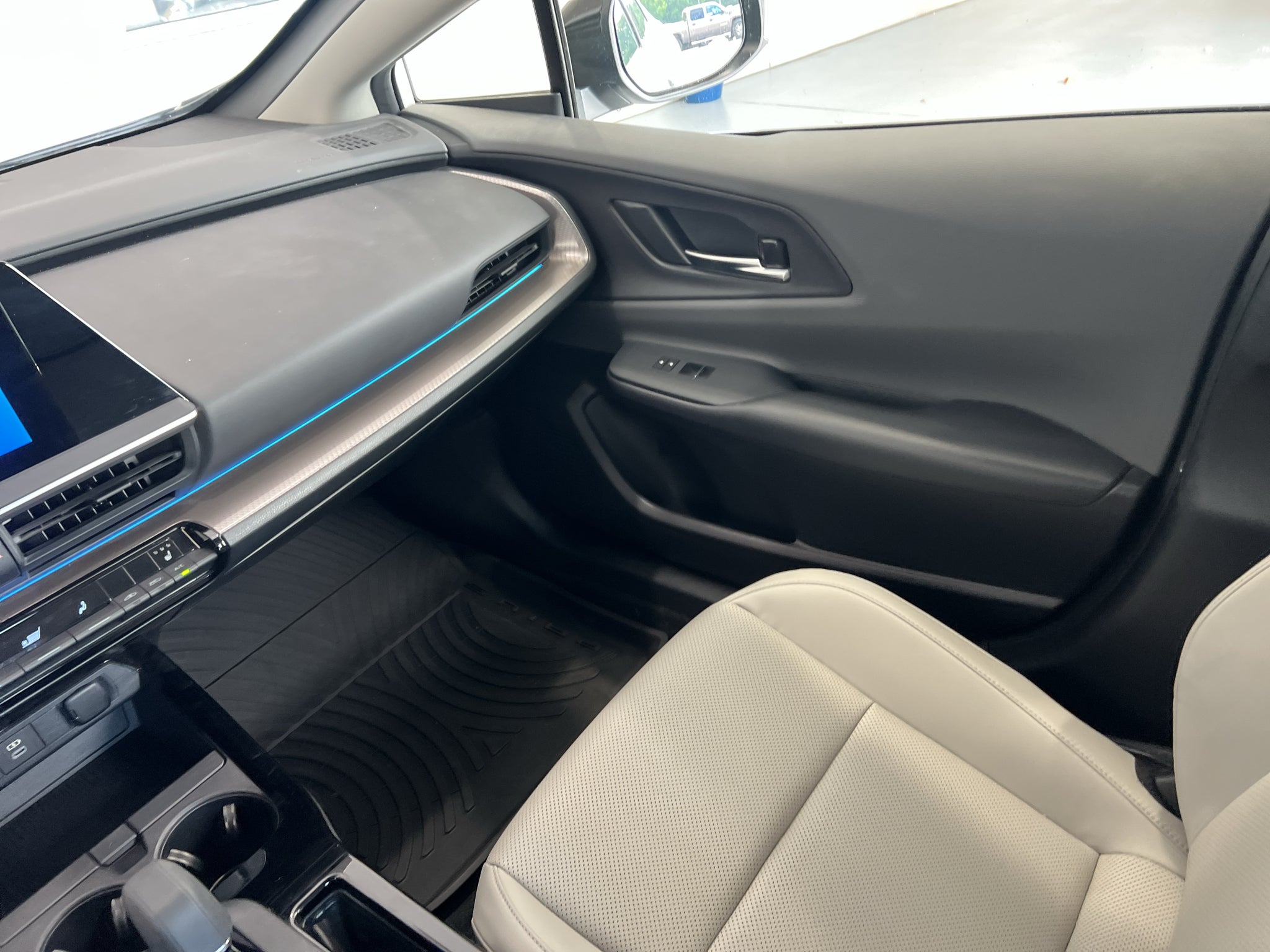 2023 Toyota Prius XLE