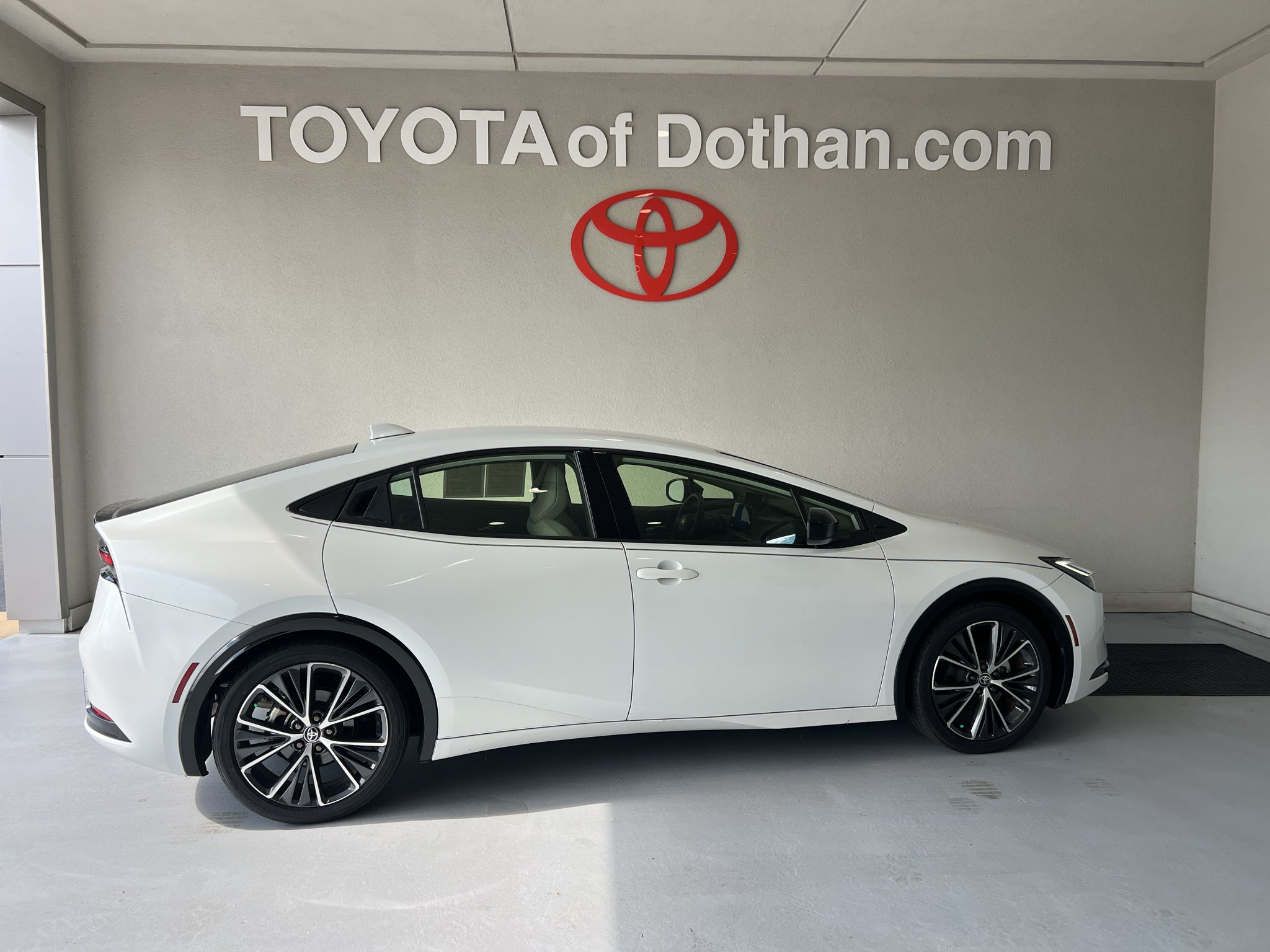 2023 Toyota Prius XLE