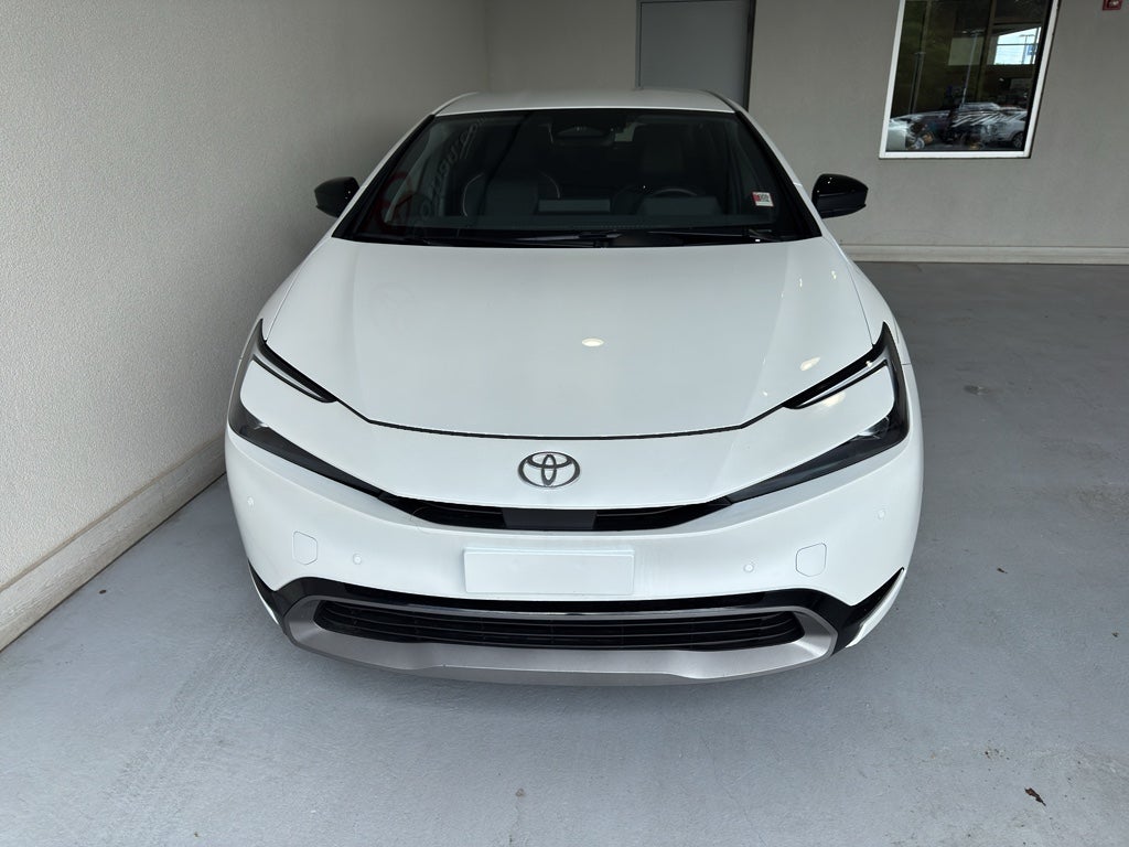 2025 Toyota Prius XLE
