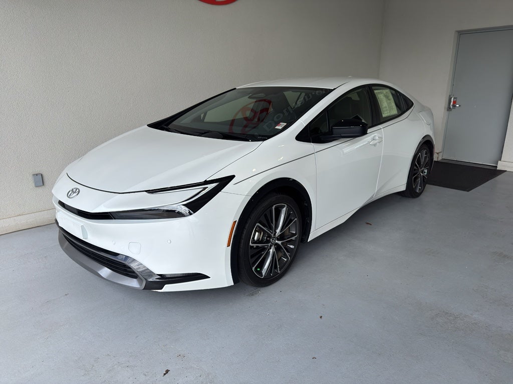 2025 Toyota Prius XLE
