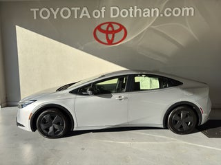 2025 Toyota Prius LE