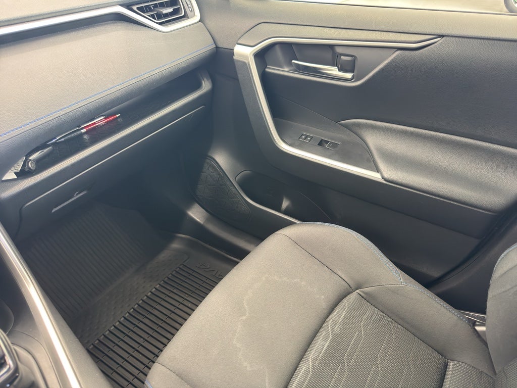 2023 Toyota RAV4 Hybrid SE