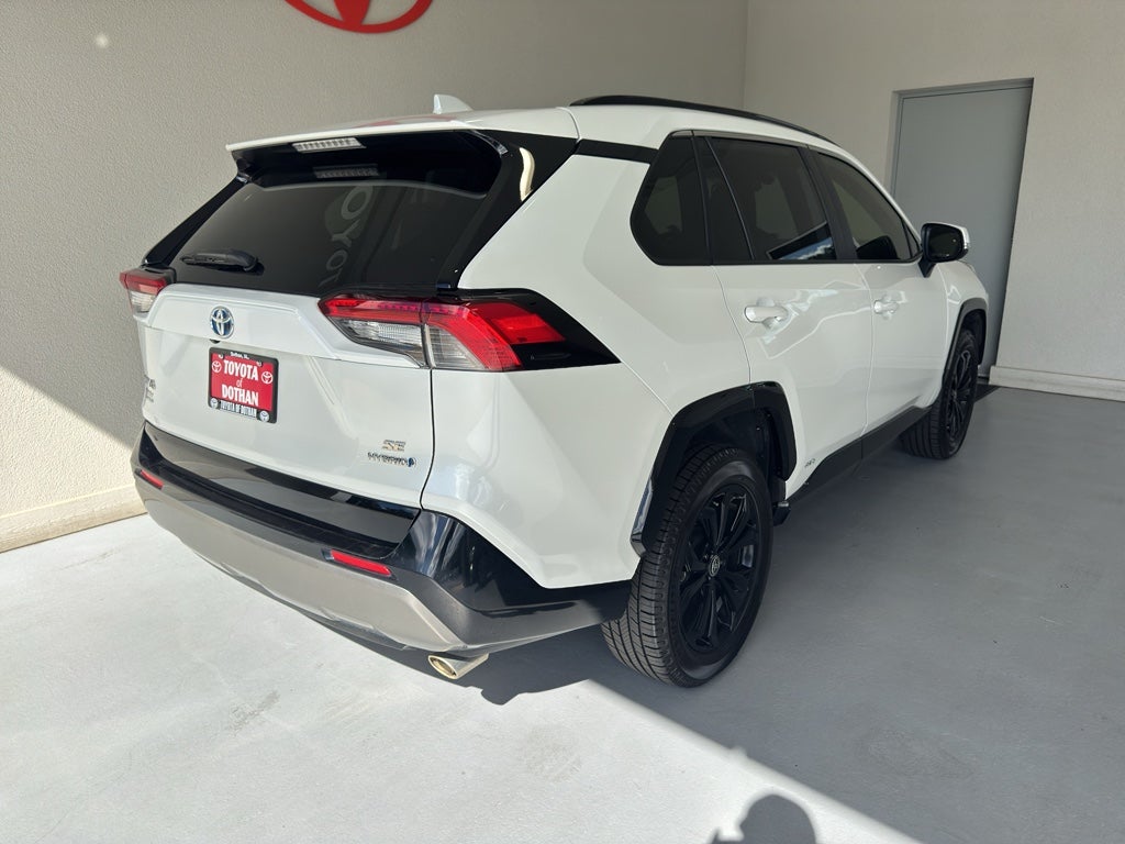 2023 Toyota RAV4 Hybrid SE