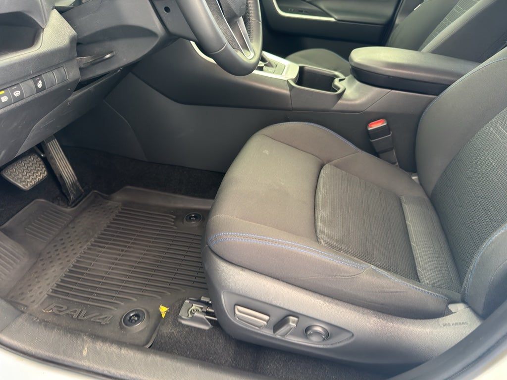 2023 Toyota RAV4 Hybrid SE