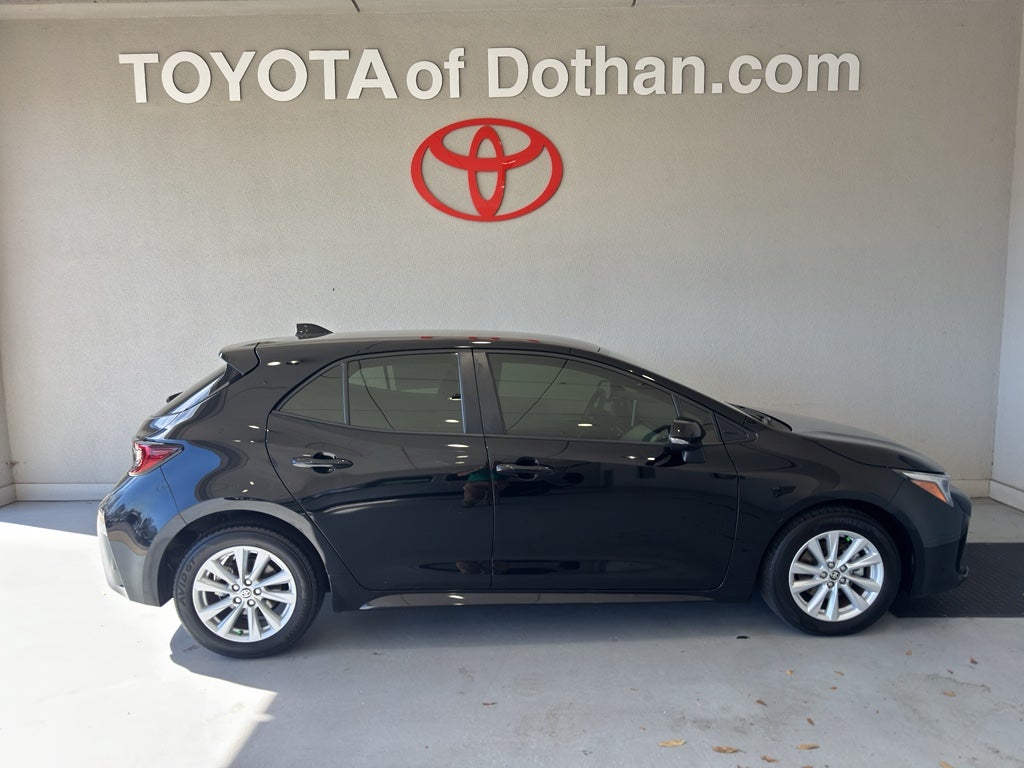 2025 Toyota Corolla Hatchback SE