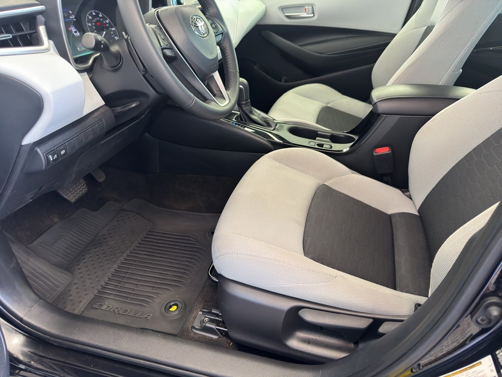 2025 Toyota Corolla Hatchback SE