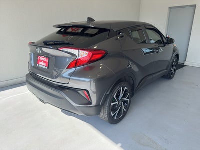 2022 Toyota C-HR XLE