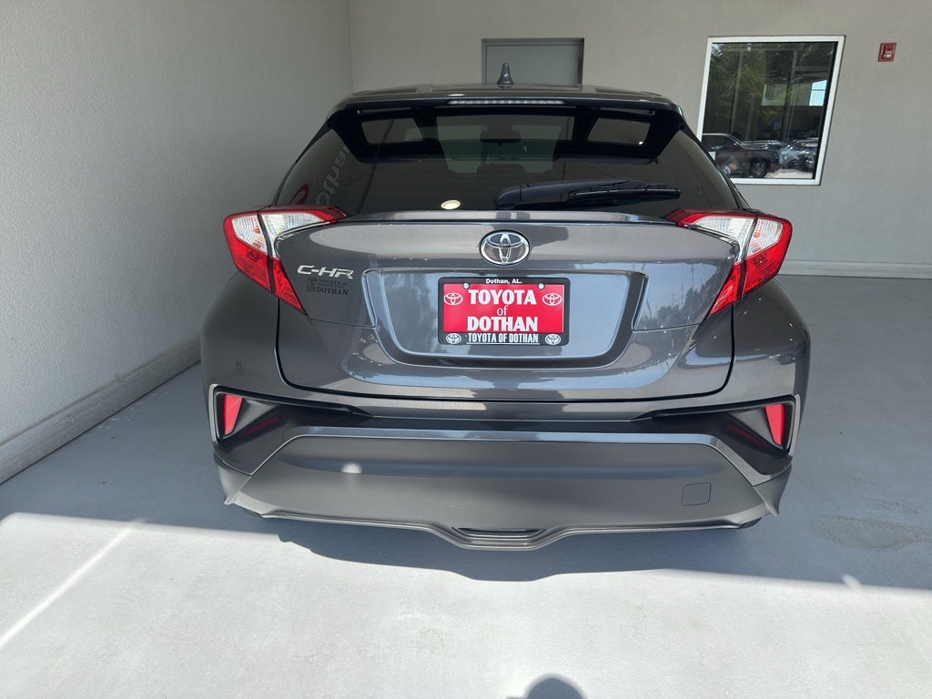 2022 Toyota C-HR XLE