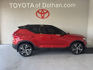 2020 Volvo XC40 R-Design